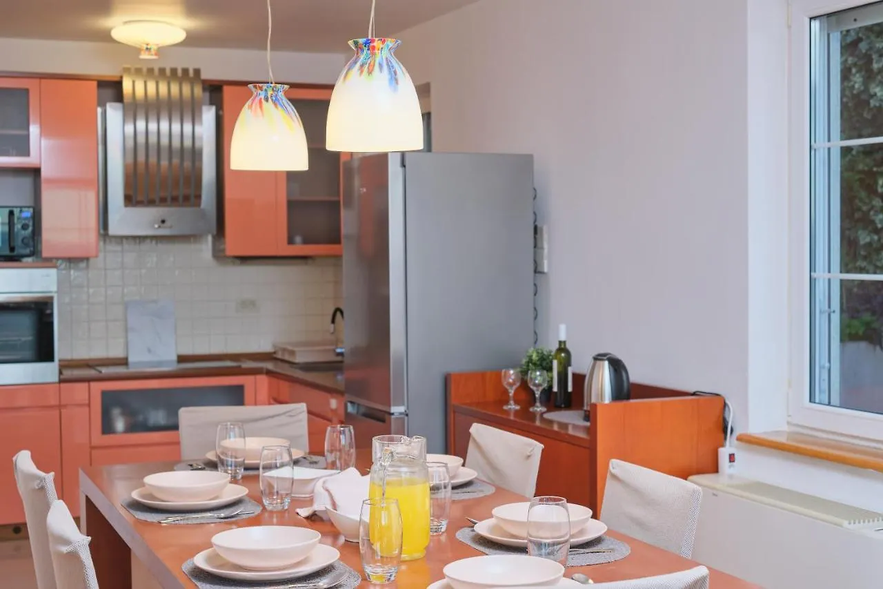 Holiday Seaview Apartment By Litto Split